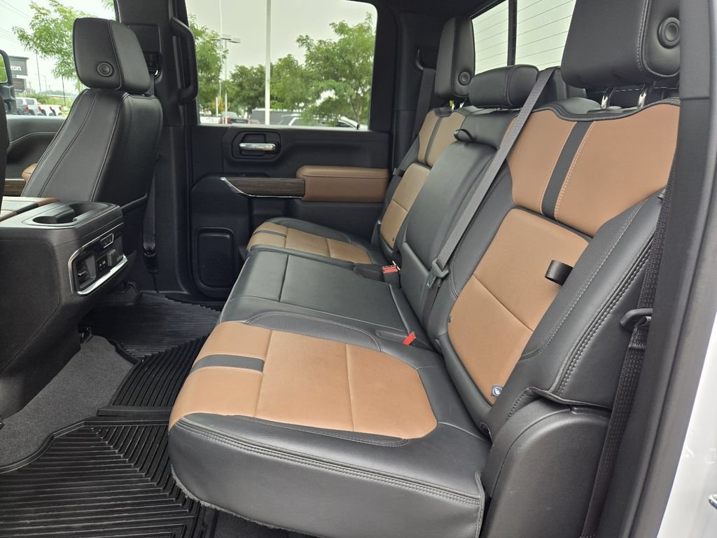 Used 2023 Chevrolet Silverado 2500 High Country w/ Safety Package II AWD/4WD image 5