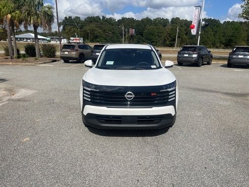 New 2025 Nissan Kicks SR image 3