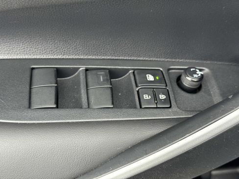 Used 2021 Toyota Corolla SE image 14