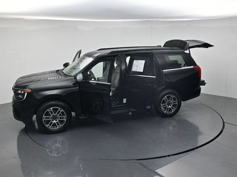 Used 2025 Ford Expedition Active AWD/4WD image 53