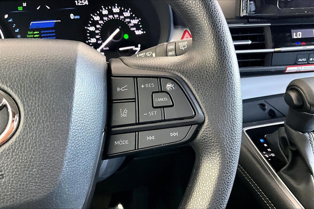 Certified 2026 Toyota Sienna LE AWD/4WD image 12