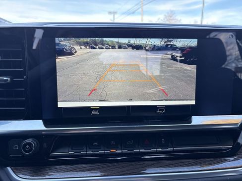 Used 2022 Chevrolet Silverado 1500 LT image 22