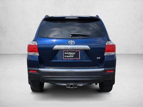 Used 2012 Toyota Highlander SE w/ Tow Pkg AWD/4WD image 8