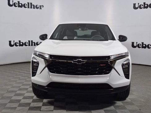 New 2026 Chevrolet Trax RS image 2