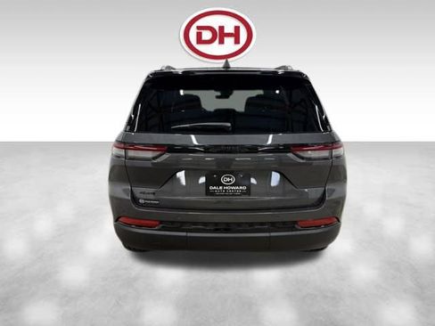 New 2025 Jeep Grand Cherokee Limited w/ Trailer Tow Package image 12