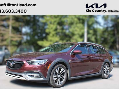 Used 2018 Buick Regal Essence w/ Driver Confidence Package #1