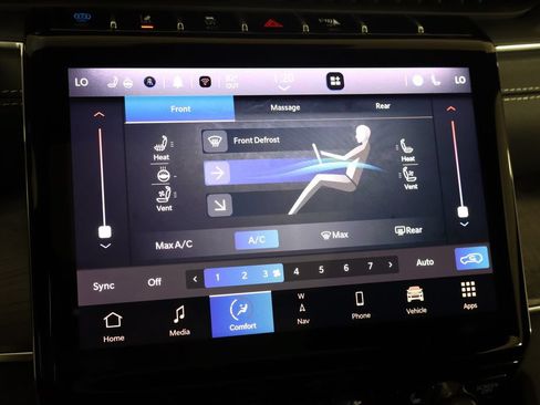 Used 2023 Jeep Grand Cherokee Overland w/ Luxury Tech Group IV AWD/4WD image 36