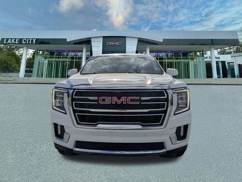 Used 2024 GMC Yukon SLT RWD image 9