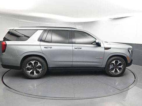 Used 2025 GMC Yukon AT4 Ultimate image 9