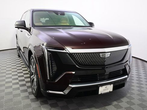 New 2025 Cadillac Escalade IQ Luxury 2 AWD/4WD image 9