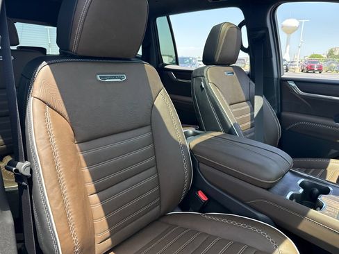New 2026 GMC Acadia Denali Ultimate AWD/4WD image 35