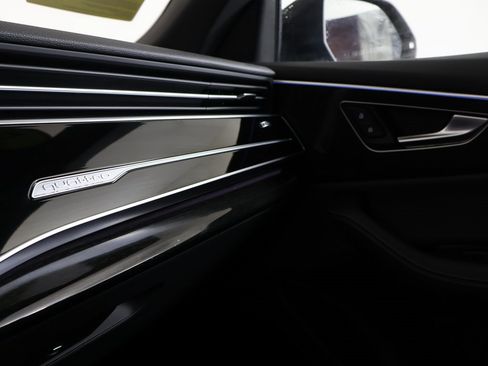 Used 2023 Audi Q8 Premium Plus w/ Premium Plus Package image 7