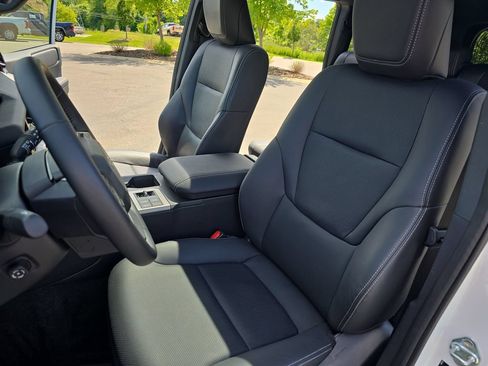 Used 2025 Toyota Land Cruiser AWD/4WD image 18