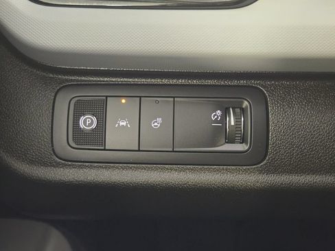 New 2027 Chevrolet Bolt LT w/ Comfort Package FWD image 22