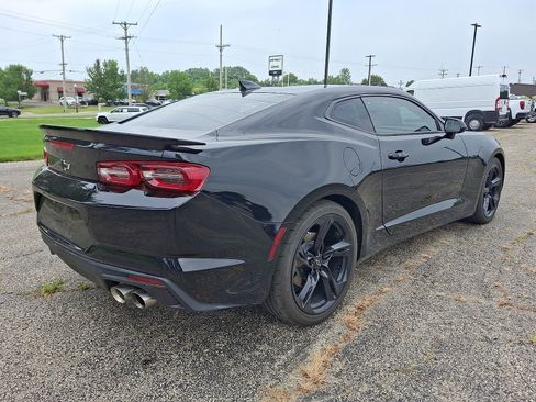Used 2022 Chevrolet Camaro LT w/ Technology Package RWD image 24
