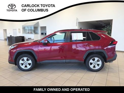 Used 2021 Toyota RAV4 XLE w/ XLE Grade Weather Package AWD/4WD image 3