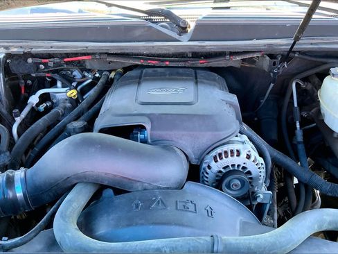 Used 2008 Chevrolet Suburban 2500 LT AWD/4WD image 29