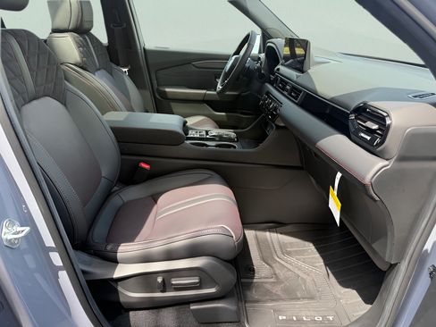 New 2026 Honda Pilot Black Edition image 15