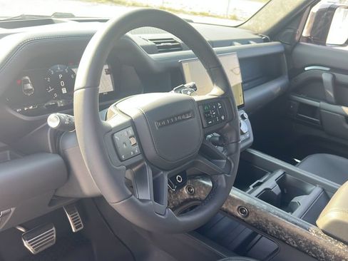 New 2026 Land Rover Defender 110 AWD/4WD image 4