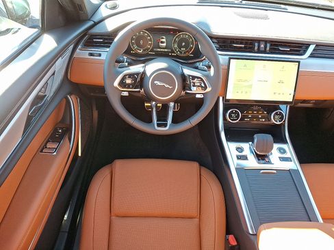 New 2024 Jaguar XF R-Dynamic SE image 4