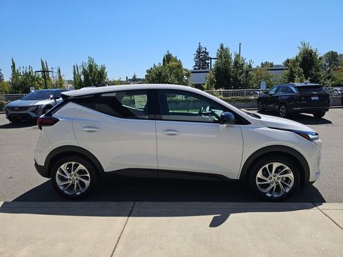 New 2027 Chevrolet Bolt LT w/ Comfort Package FWD image 8