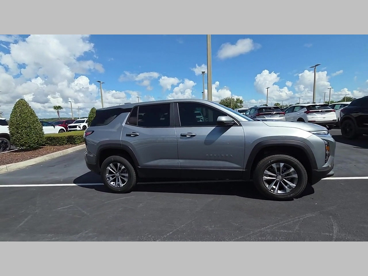 New 2027 Chevrolet Equinox LT w/ Safety and Technology Package FWD image 16