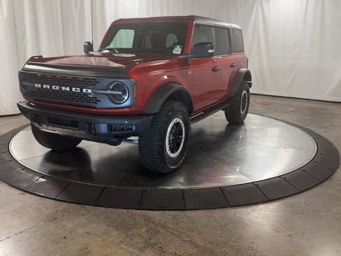 Used 2024 Ford Bronco Badlands image 4