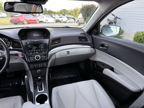 Used 2019 Acura ILX FWD image 27