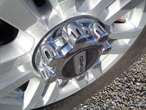 Used 2019 Ford F250 XLT image 30