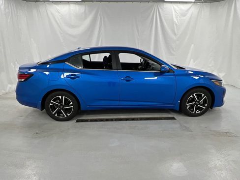 Used 2024 Nissan Sentra SV w/ All-Weather Package FWD image 2