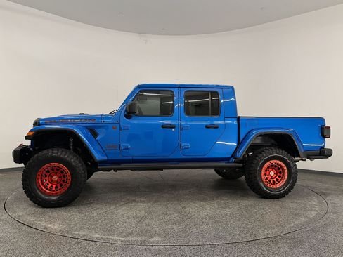Used 2022 Jeep Gladiator Rubicon w/ LED Lighting Group AWD/4WD image 2
