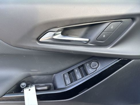 New 2026 Chevrolet Equinox LT w/ Convenience Package II FWD image 16