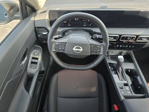 Used 2026 Nissan Sentra SR w/ Floor Mat Package FWD image 24