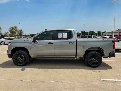 Used 2025 Chevrolet Silverado 1500 LT Trail Boss w/ Convenience Package II AWD/4WD image 6