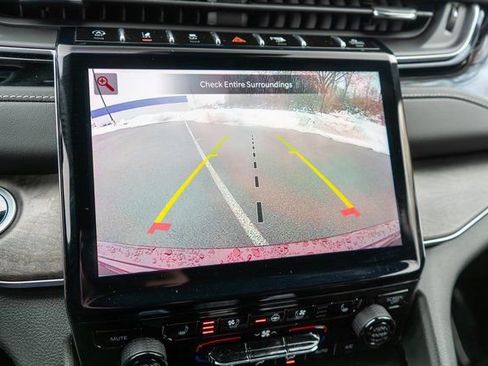 Used 2023 Jeep Grand Cherokee Overland w/ Luxury Tech Group IV image 31