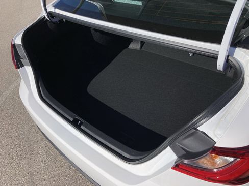 Used 2026 Toyota Camry SE image 22