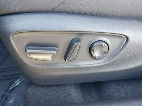 New 2025 Toyota RAV4 SE image 20