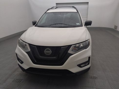 Used 2018 Nissan Rogue SV w/ Premium Package FWD image 15