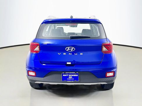 Used 2025 Hyundai Venue Limited FWD image 6