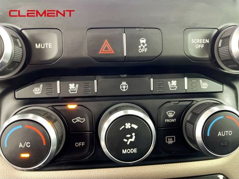 Used 2022 RAM 3500 Laramie AWD/4WD image 20