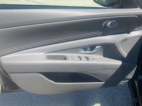 Used 2023 Hyundai Elantra SEL w/ Convenience Package FWD image 17