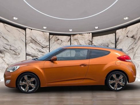 Used 2016 Hyundai Veloster w/ Option Group 03 FWD image 5