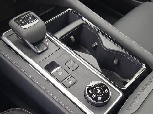 New 2026 Nissan Pathfinder SL AWD/4WD image 25