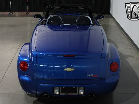 Used 2006 Chevrolet SSR w/ Preferred Equipment Group image 11