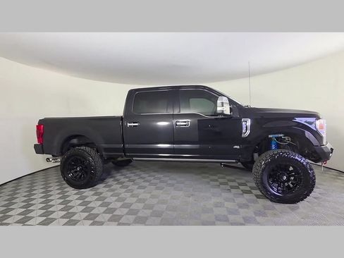 Used 2021 Ford F250 Platinum w/ FX4 Off-Road Package AWD/4WD image 36