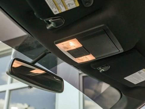 Used 2018 Ford Explorer XLT w/ Equipment Group 202A image 30