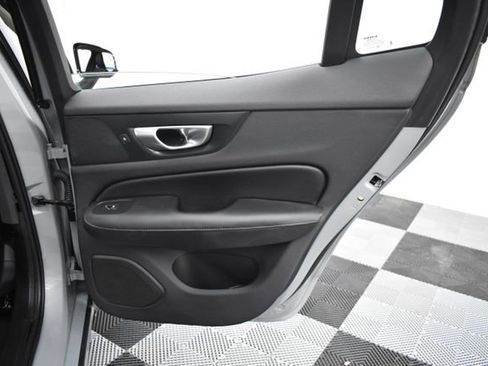 Used 2025 Volvo S60 B5 Core image 24