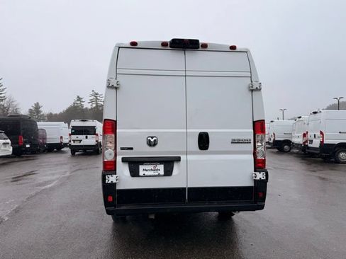 Used 2023 RAM ProMaster 3500 w/ Driver Convenience Group FWD image 2
