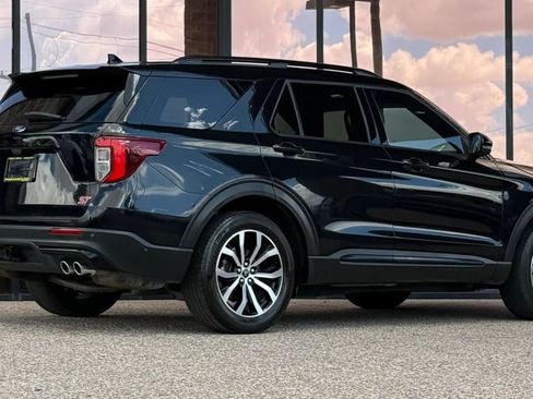 Used 2020 Ford Explorer ST w/ Premium Technology Package AWD/4WD image 12