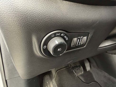 New 2026 Jeep Compass Latitude image 21